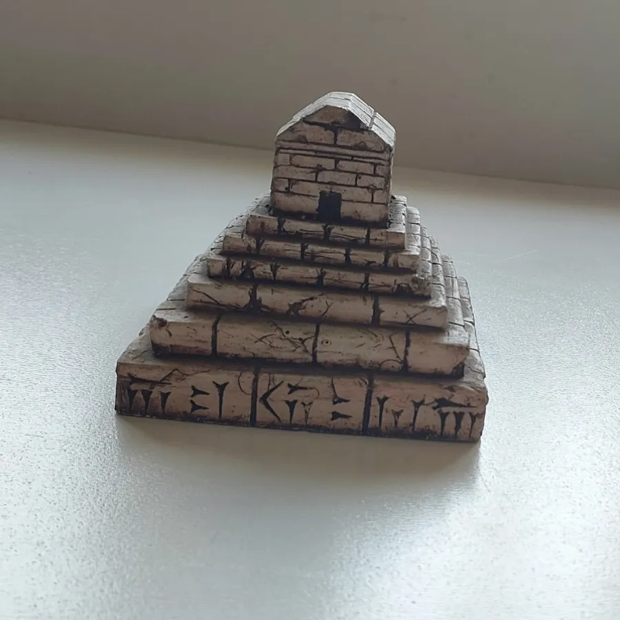 تندیس مقبره کوروش