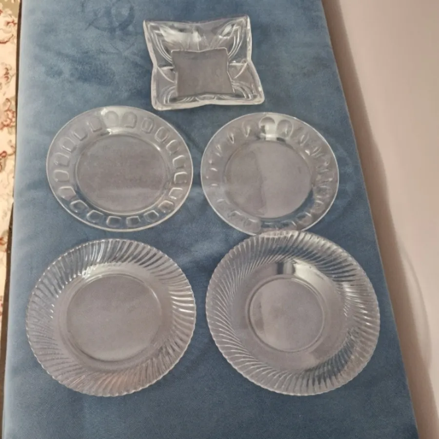 چند عدد پیش دستی