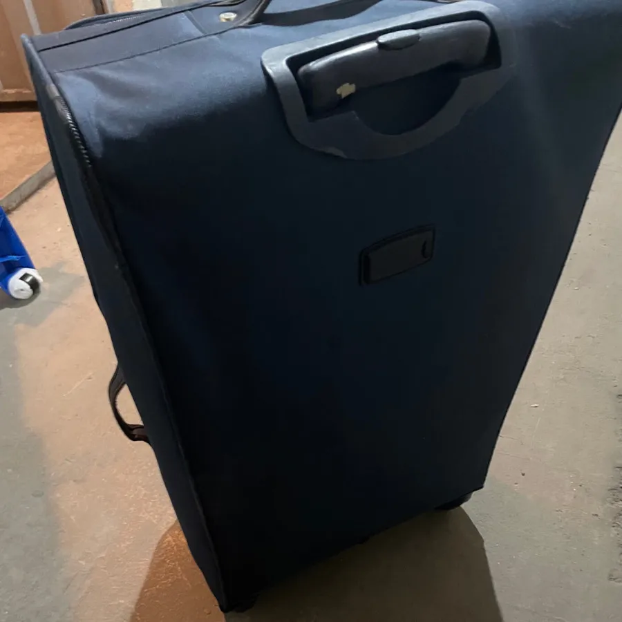 چمدان مسافرتی