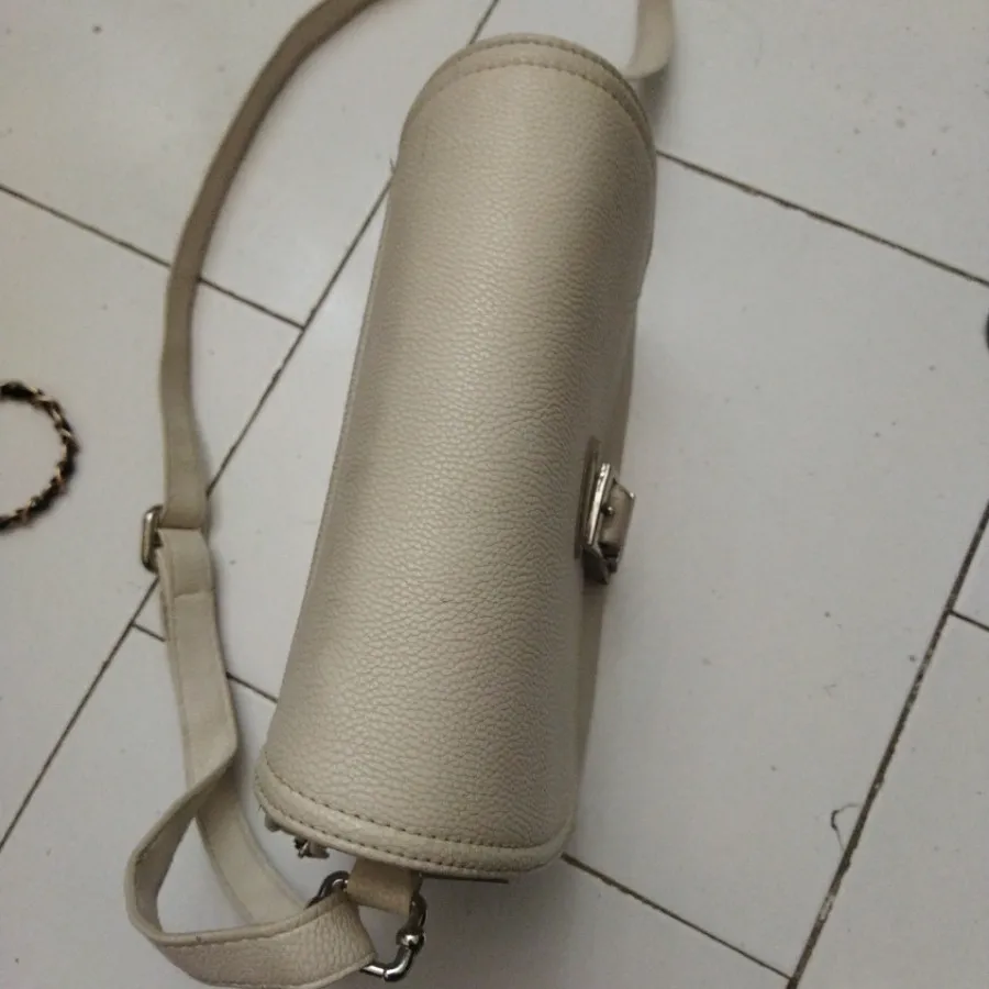 کیف سفید دوشی