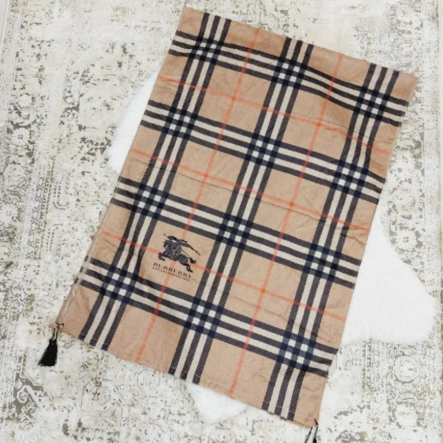 شال پاییزِ موهر باربِری