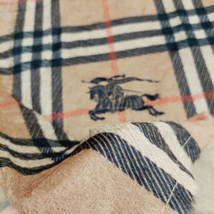 شال پاییزِ موهر باربِری