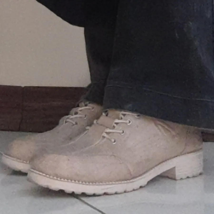 کفش کرمی بندکش 300تومن