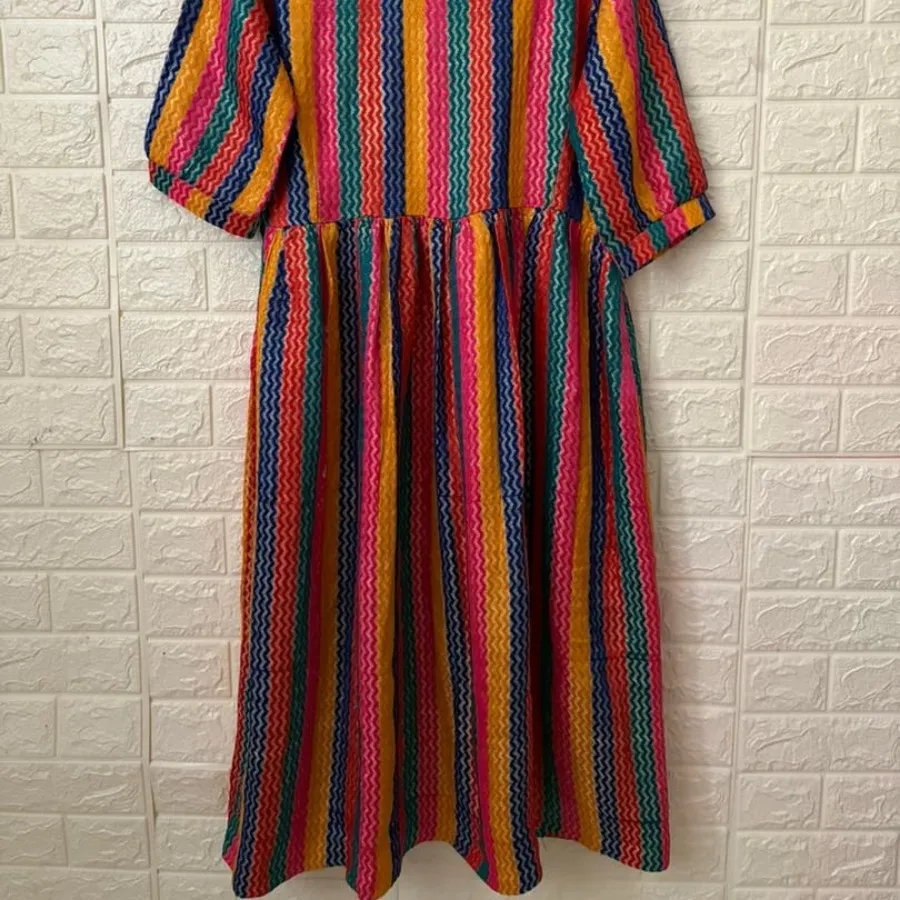 پیراهن رنگارنگ