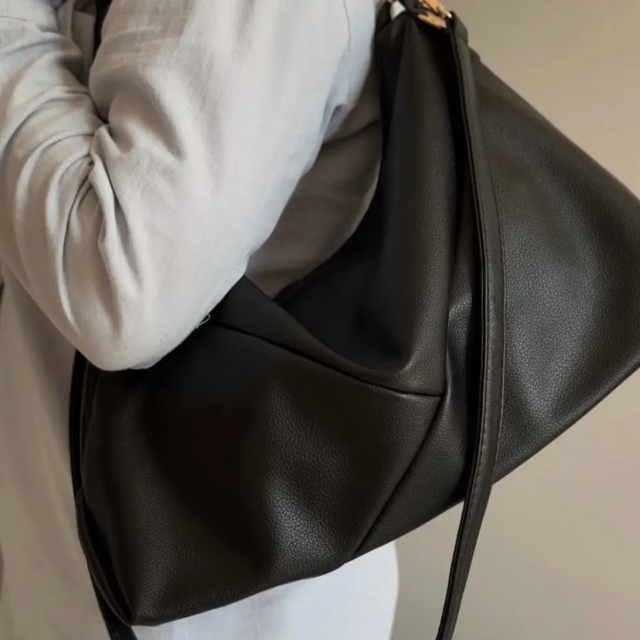 کیف سفید و مشکی