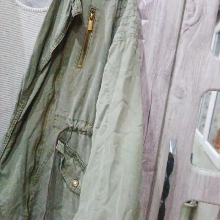 مانتو کلاهدار امریکایی