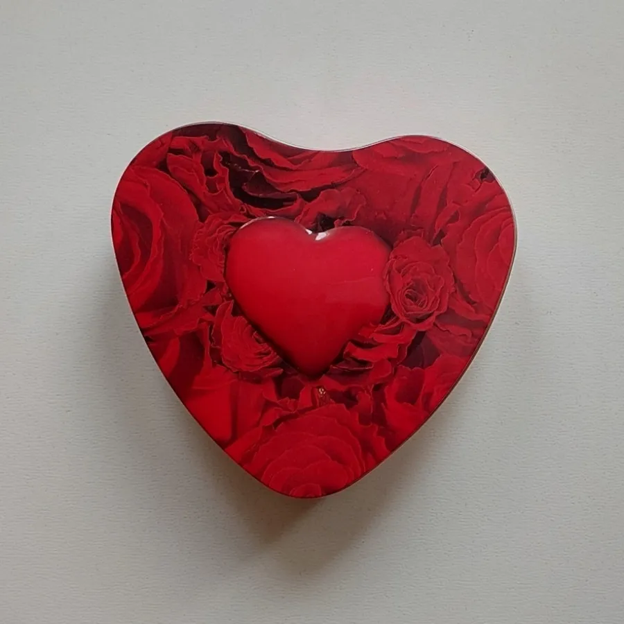 جعبه قلب فلزی