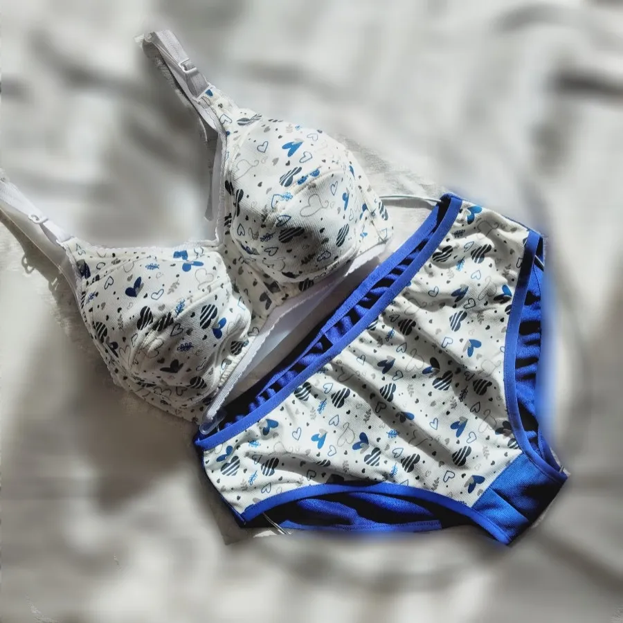 ست لباس زیر زنانه