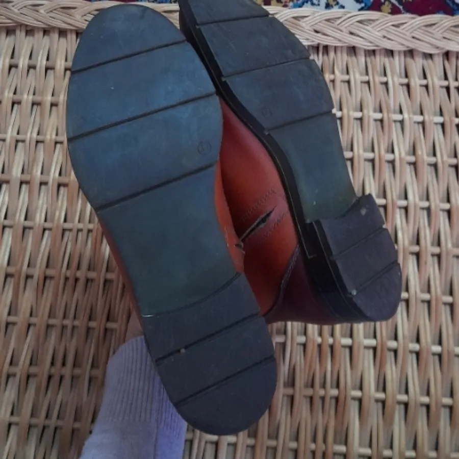 نیم بوت چرم