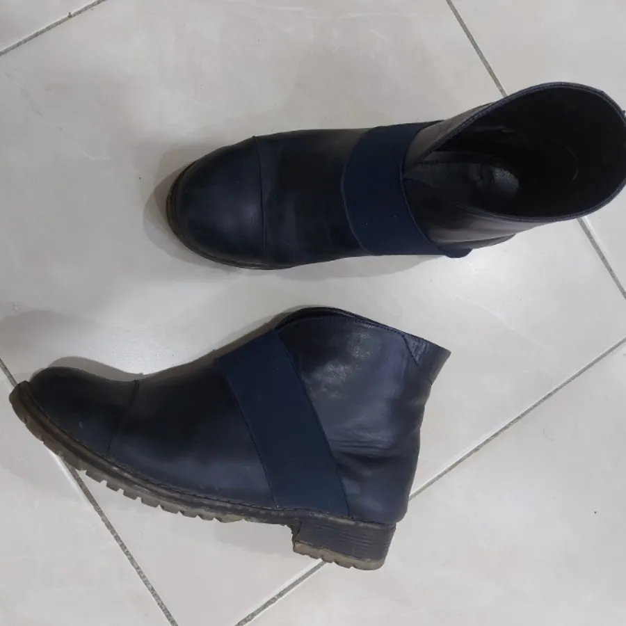 نیم بوت سرمه ای