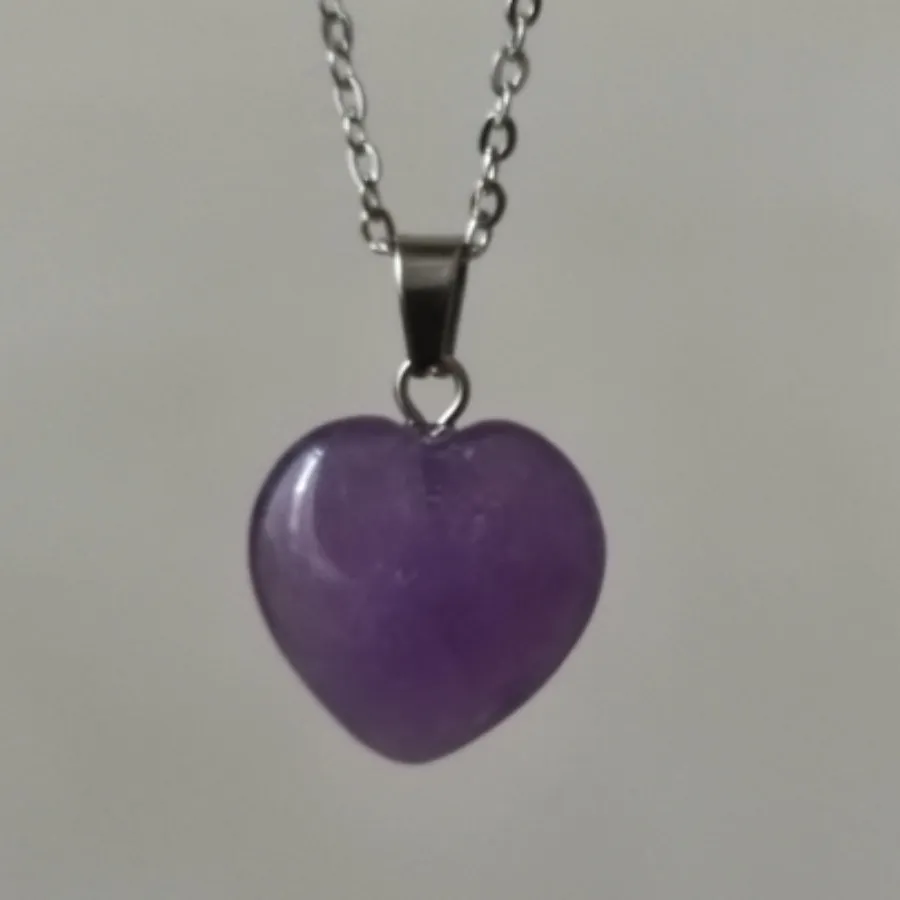 گردنبند زیبای قلب سنگی