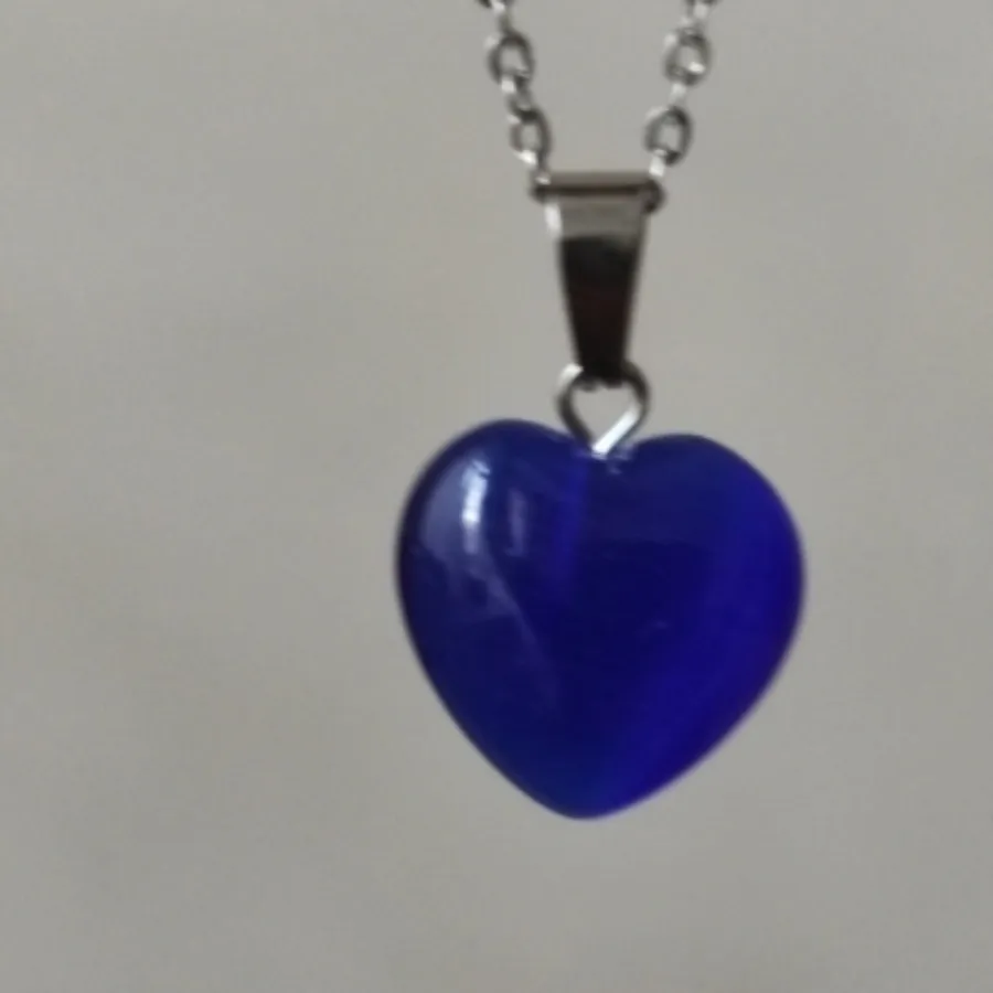 گردنبند زیبای قلب سنگی