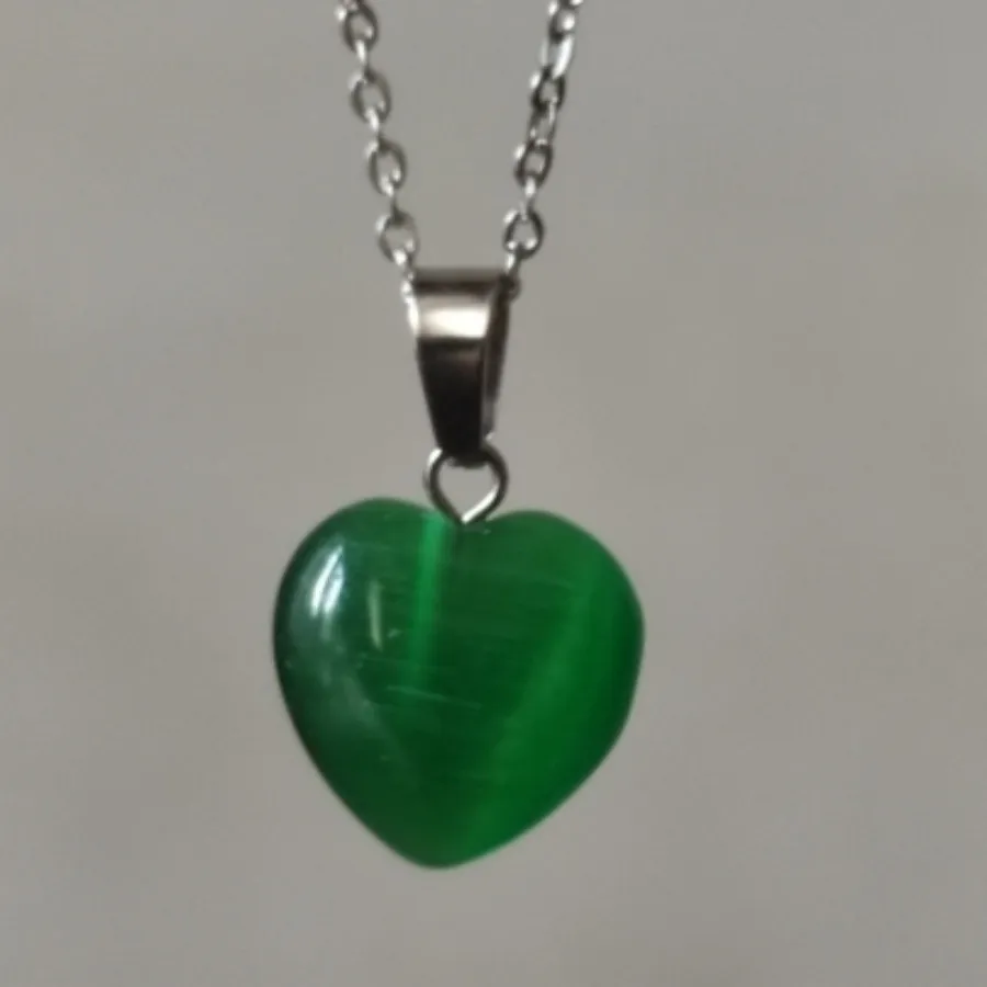 گردنبند زیبای قلب سنگی