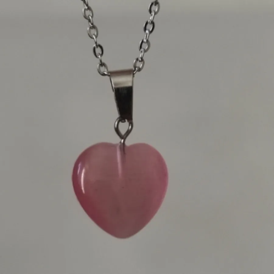 گردنبند زیبای قلب سنگی