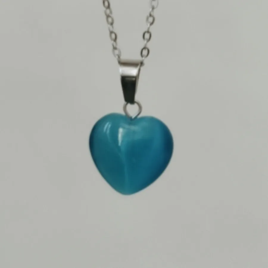 گردنبند زیبای قلب سنگی