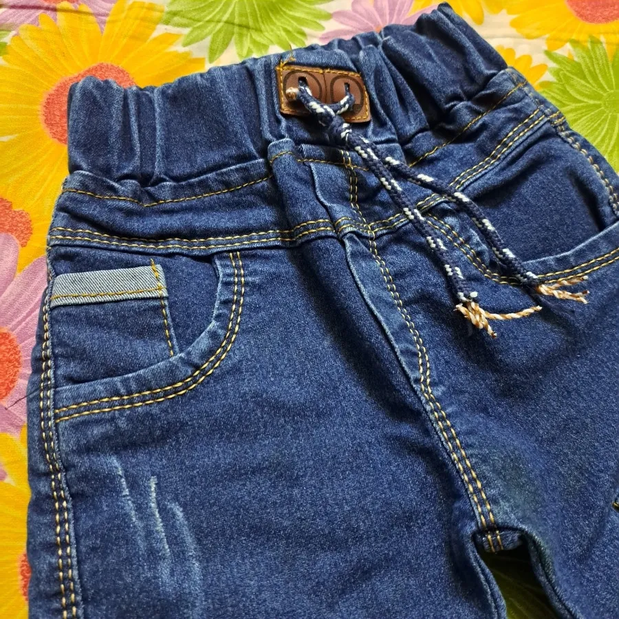 شلوار لی بچگانه