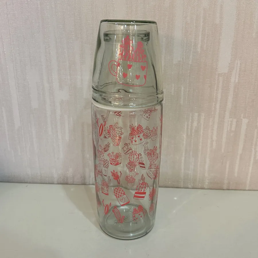 پارچ و لیوان