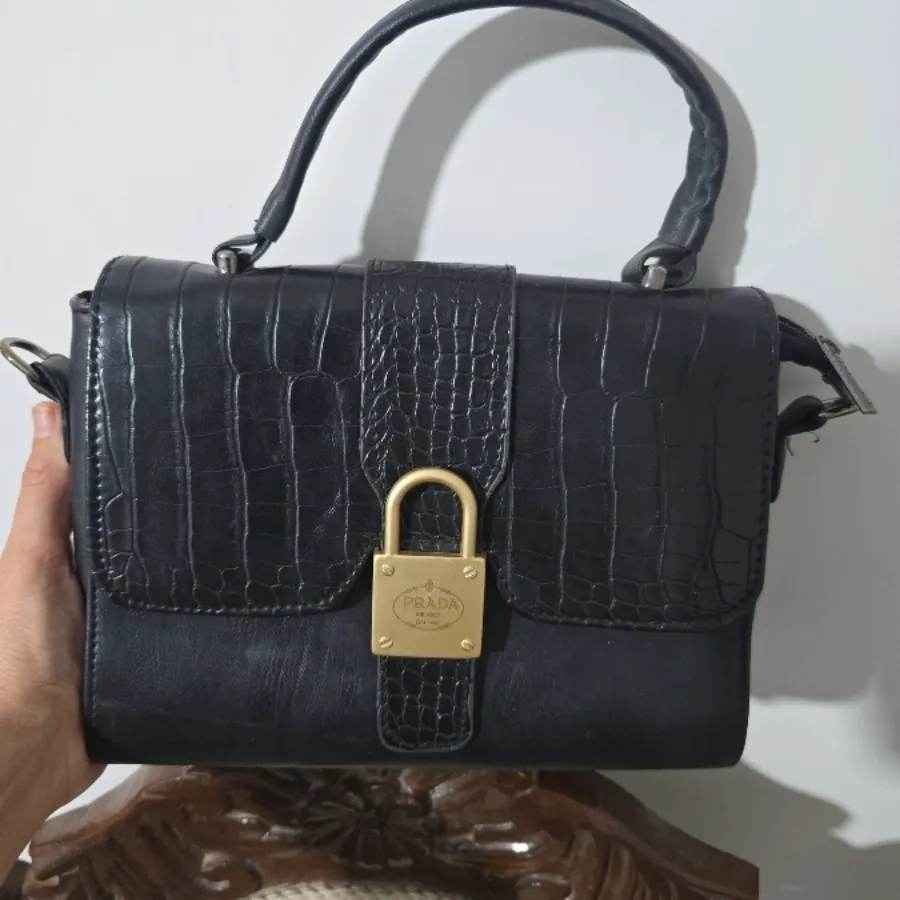 کیف برند پرادا