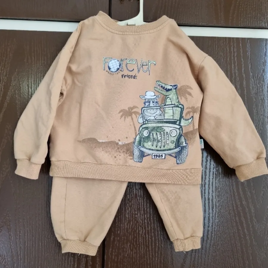 بلوز و شلوار بچگانه