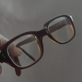 عینک طبی کارکرده