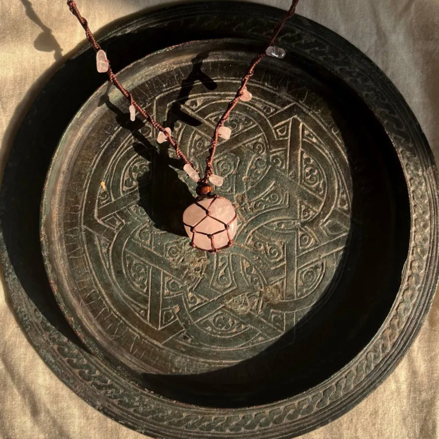 گردنبند بافت رز کوارتز