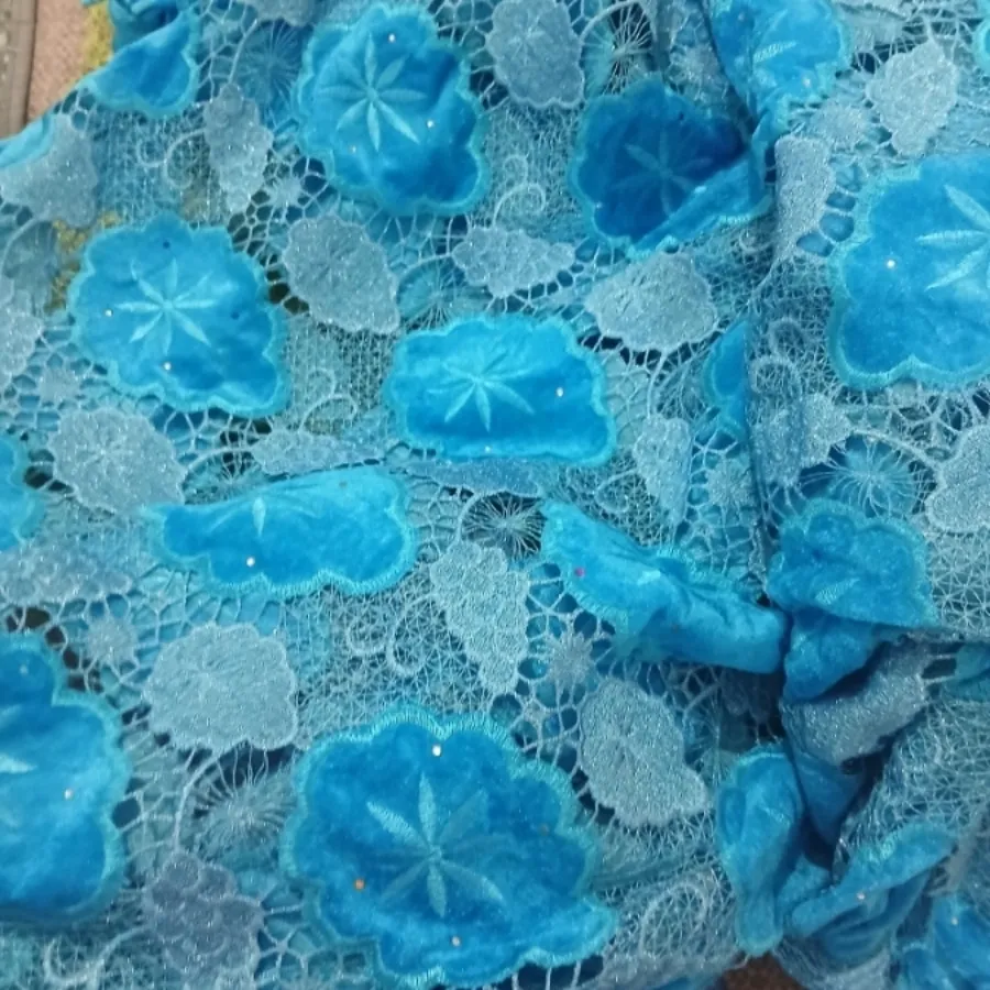 پارچه گل مخملی