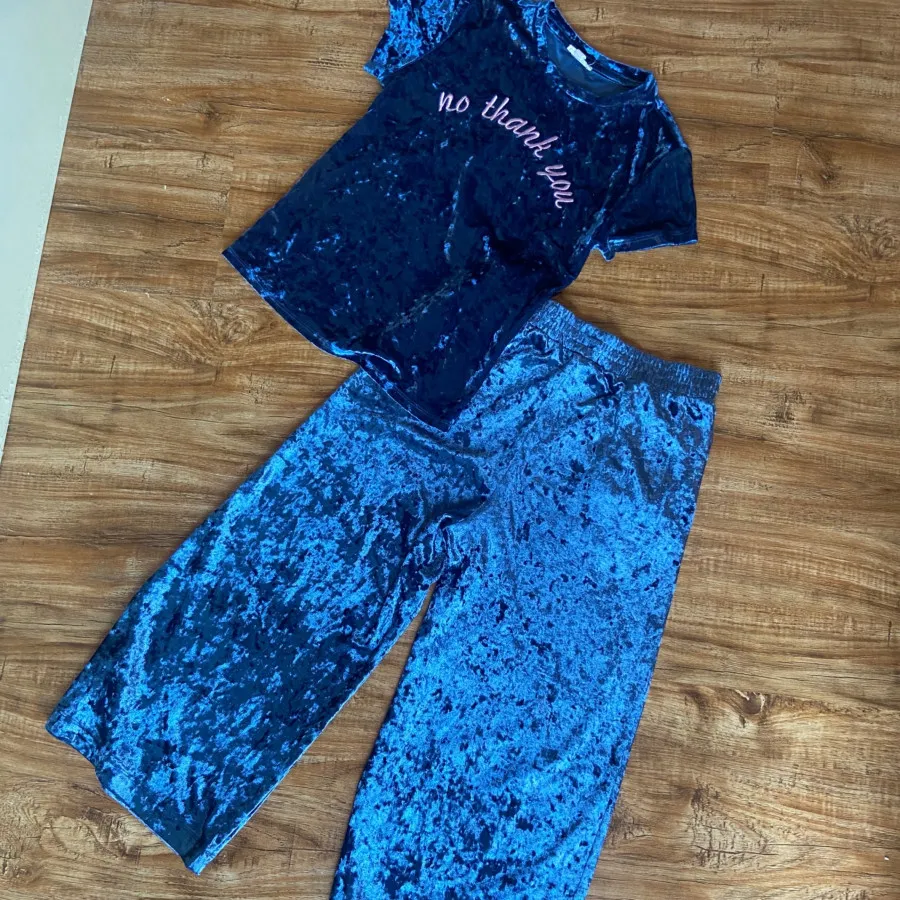 ست دخترانه مخمل