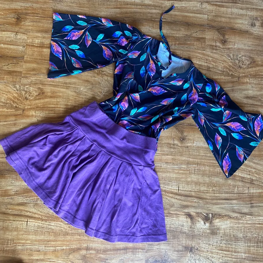 شومیز و دامن دخترانه