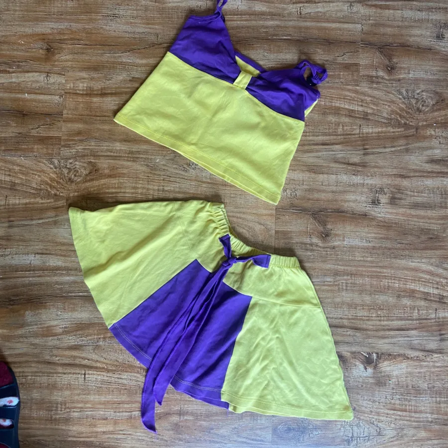 تاپ و دامن دخترانه