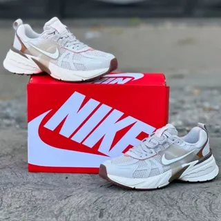 کتونی نایکی v2k