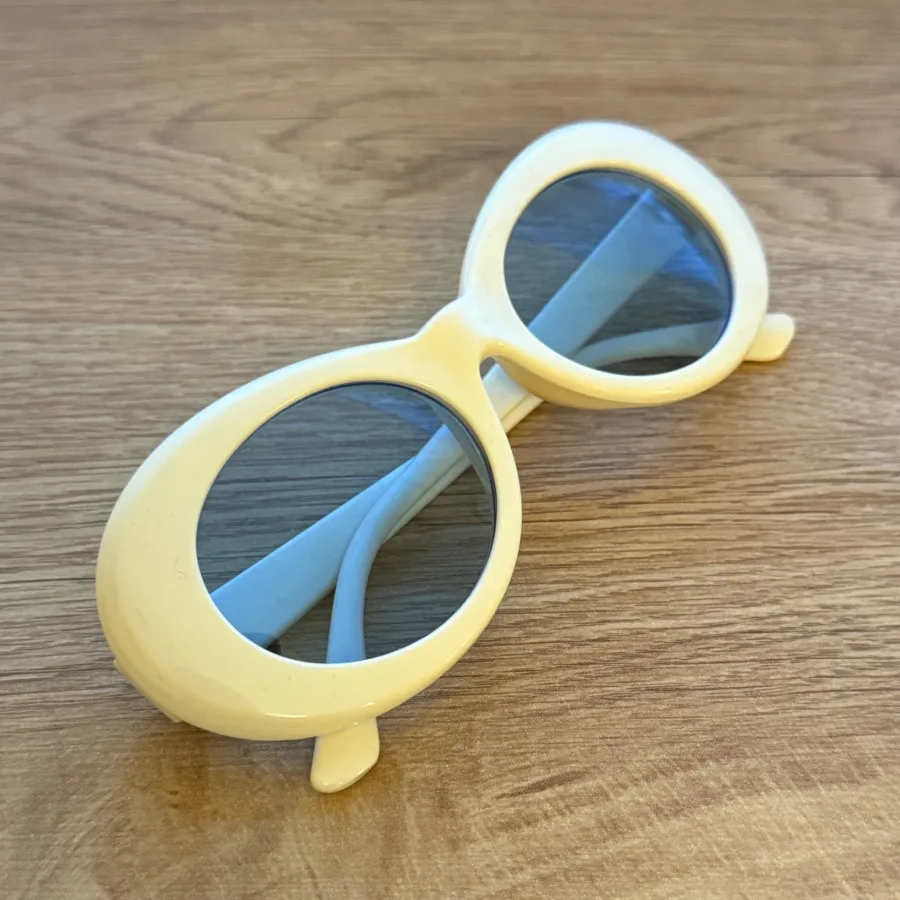 عینک آفتابی سفید