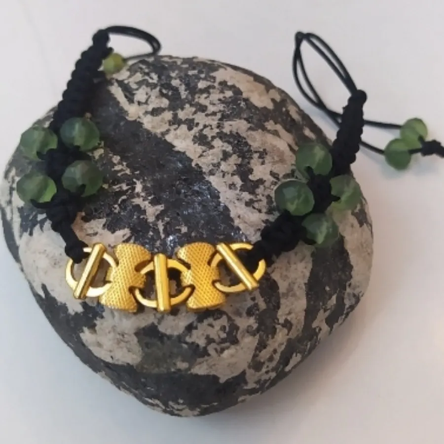 دستبند سنگ و طلا