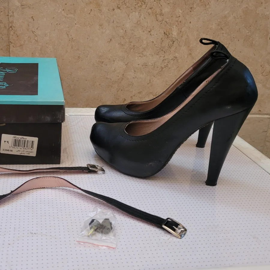 کفش پاشنه بلندجلو بسته