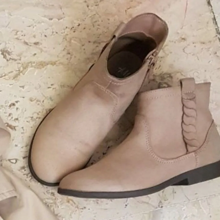 بوت دخترانه