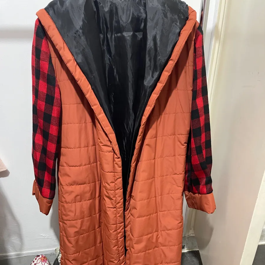 کاپشن بلند کلاهدار