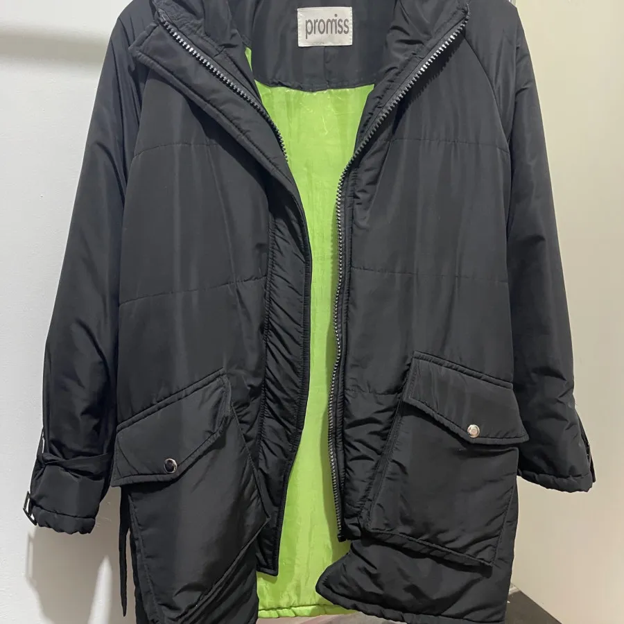 کاپشن کلاهدار کوتاه