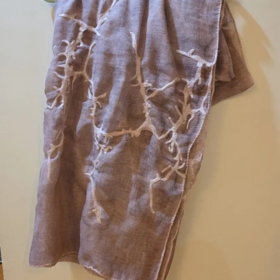 شال طرحدار بسیار شیک