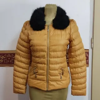 کاپشن یقه خزدار کوتاه