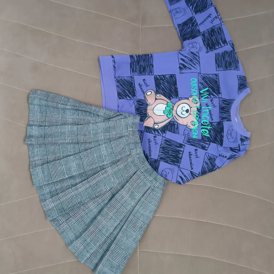 بلوز و دامن