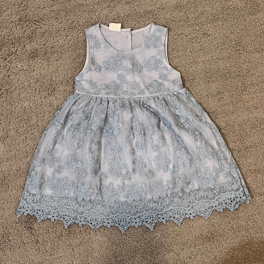 پیراهن بچگانه