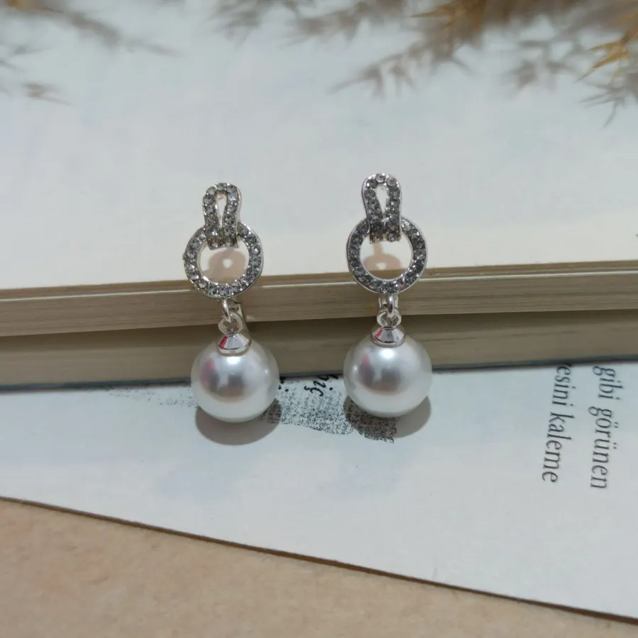 گوشواره جذاب و زیبا