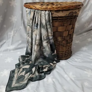 ⚜️روسری طرح برگ