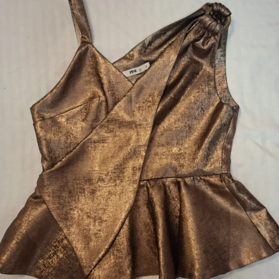 تاپ مجلسی برنزی یقه رومی