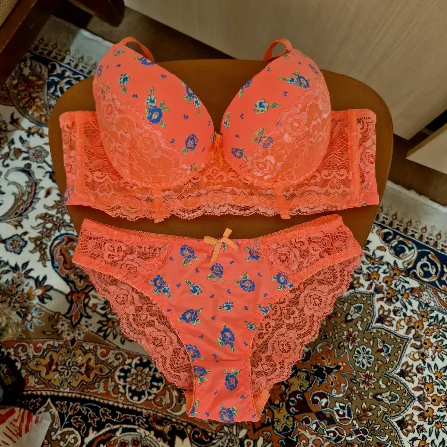 ست لباس زیر سوتین و شورت