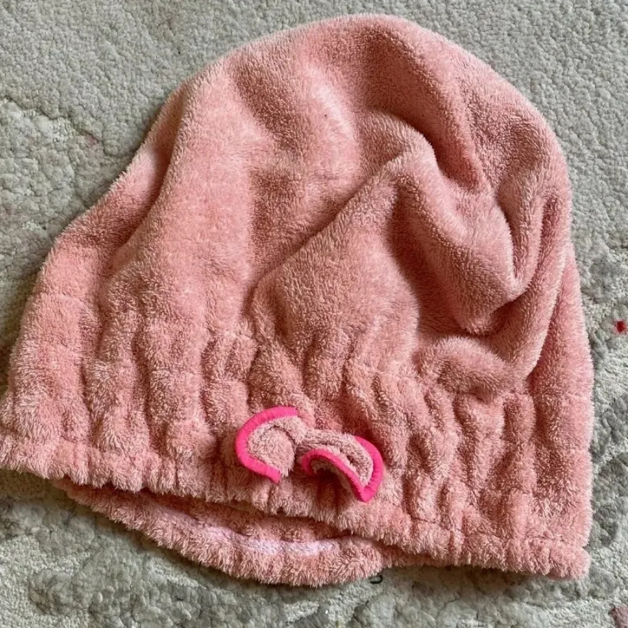 حوله سر کلاه حمام