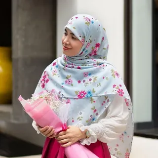 روسری نخی گل ریز آبی