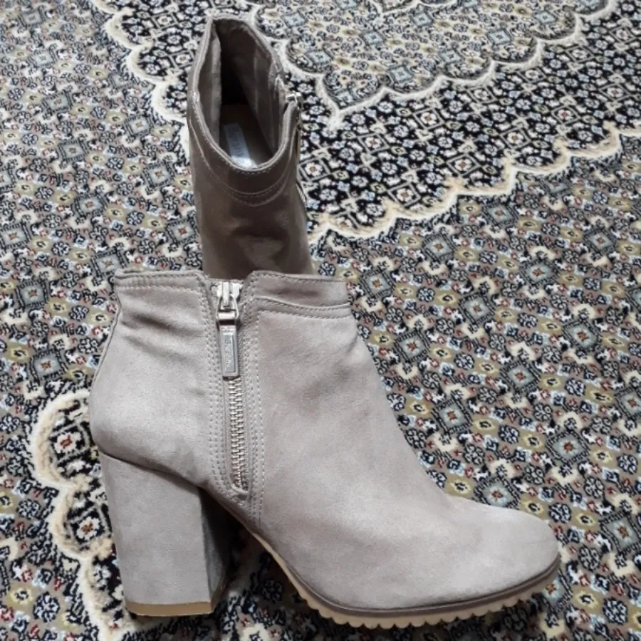 نیم بوت برشکا