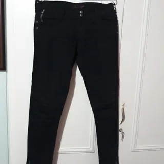 شلوار لی مشکی