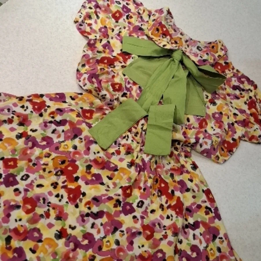 پیراهن دخترانه