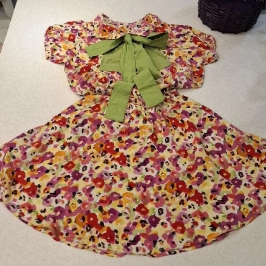 پیراهن دخترانه